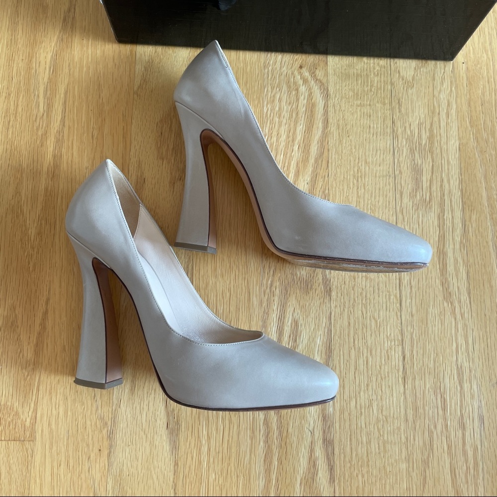 Giorgio Armani Alabastro Nude Pumps Size 38
